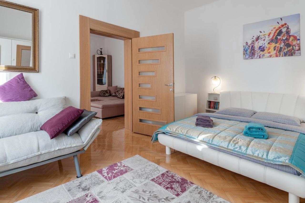 Brasov Centrul Vechi - 67Sqm - 2Min To Counsel Square Lejlighed Eksteriør billede
