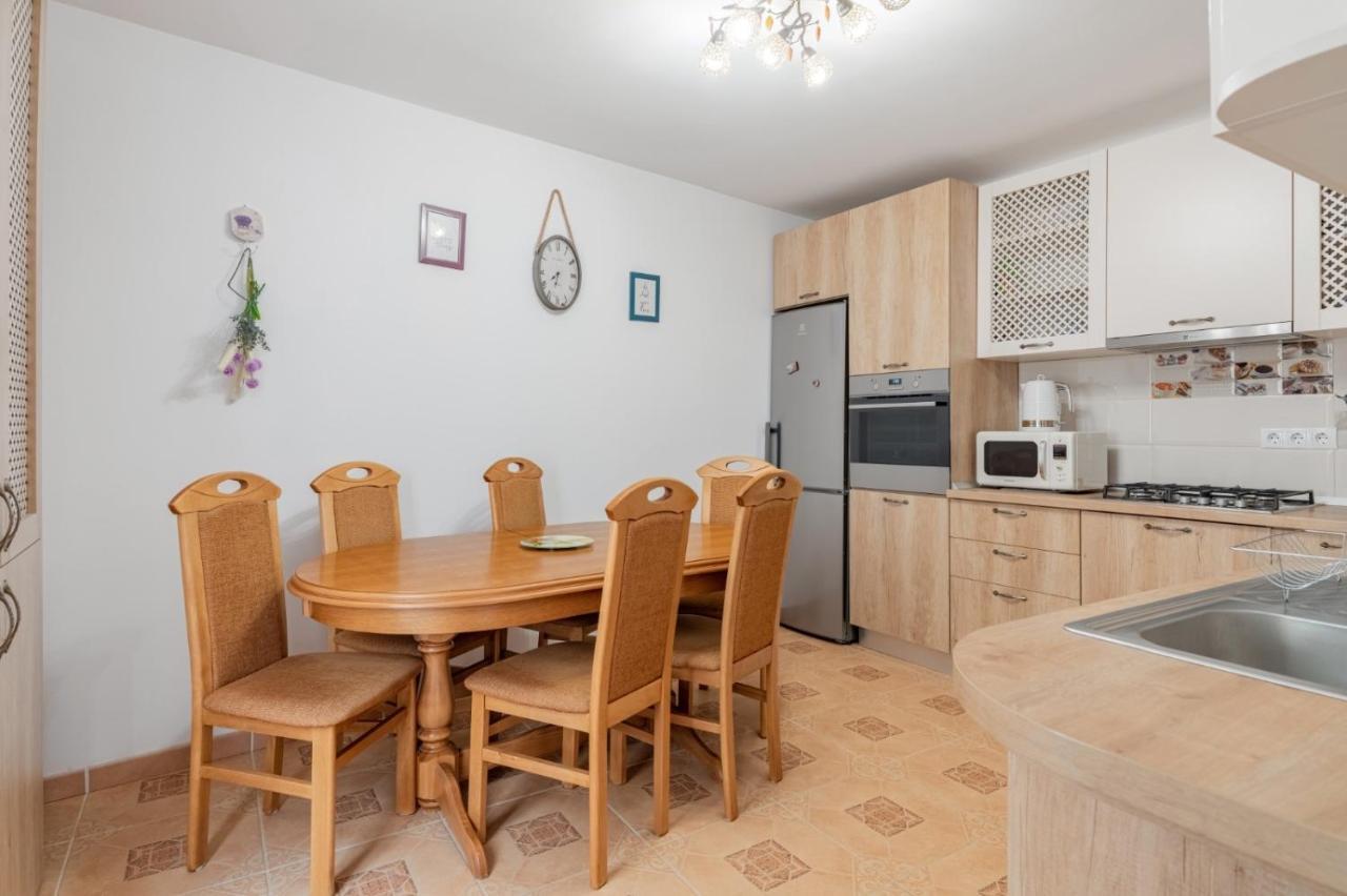 Brasov Centrul Vechi - 67Sqm - 2Min To Counsel Square Lejlighed Eksteriør billede