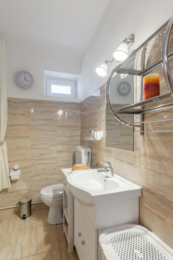Brasov Centrul Vechi - 67Sqm - 2Min To Counsel Square Lejlighed Eksteriør billede