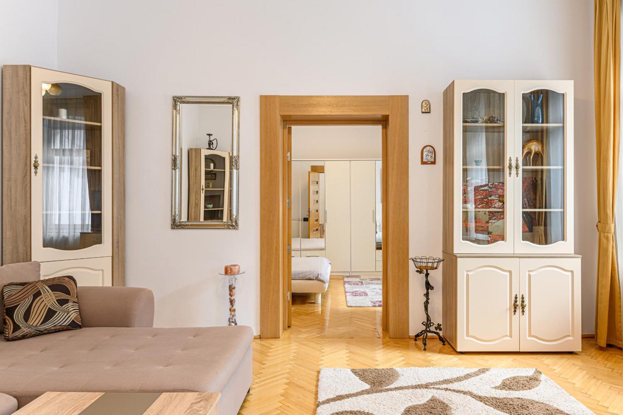 Brasov Centrul Vechi - 67Sqm - 2Min To Counsel Square Lejlighed Eksteriør billede