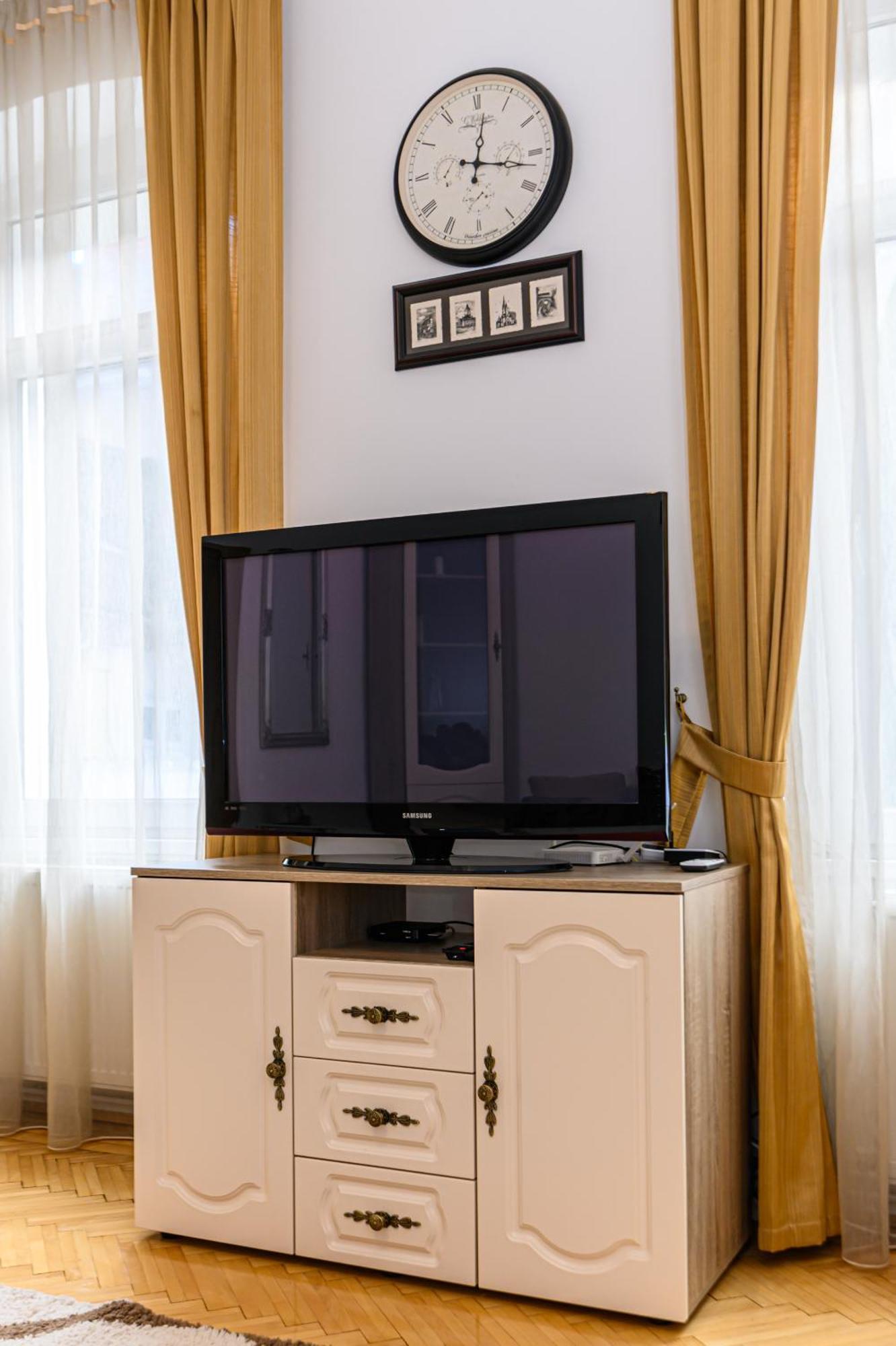Brasov Centrul Vechi - 67Sqm - 2Min To Counsel Square Lejlighed Eksteriør billede