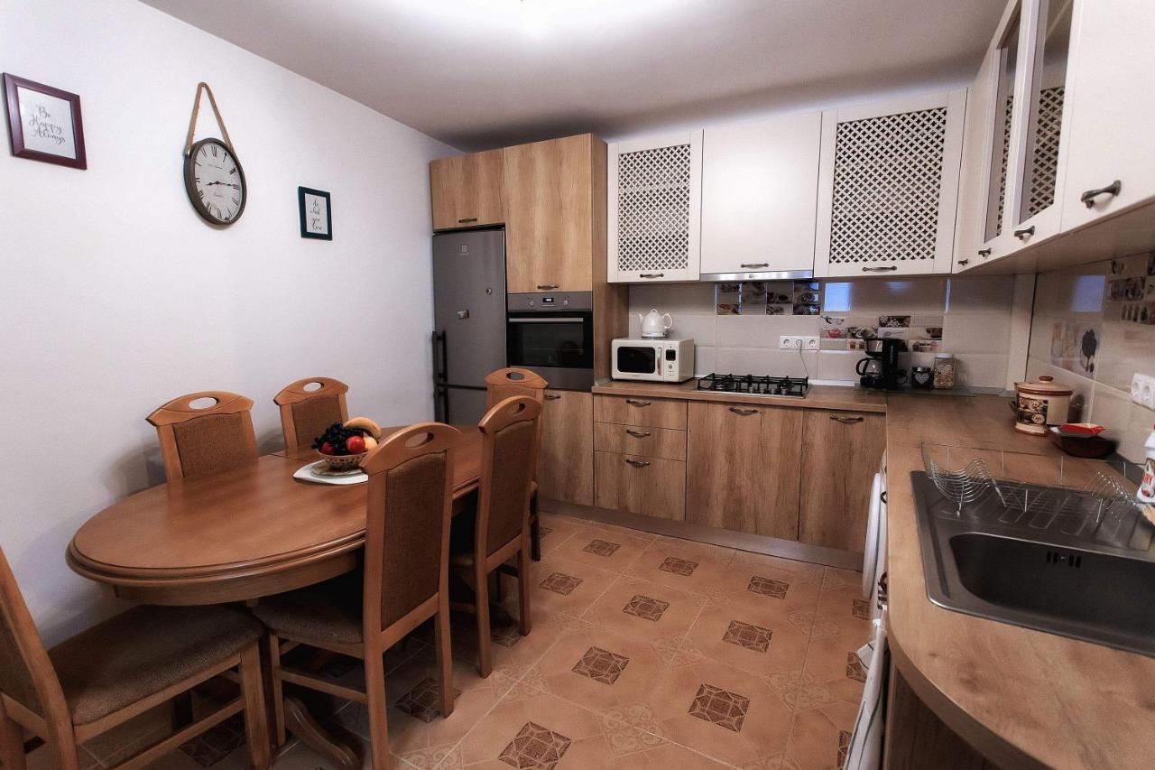 Brasov Centrul Vechi - 67Sqm - 2Min To Counsel Square Lejlighed Eksteriør billede