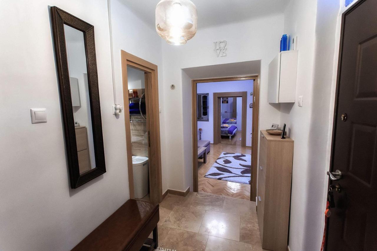 Brasov Centrul Vechi - 67Sqm - 2Min To Counsel Square Lejlighed Eksteriør billede