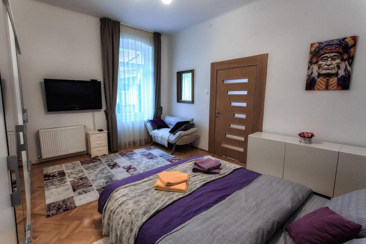 Brasov Centrul Vechi - 67Sqm - 2Min To Counsel Square Lejlighed Eksteriør billede
